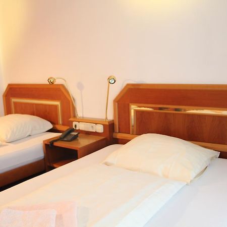 Wali'S Hotel Bielefeld Kültér fotó