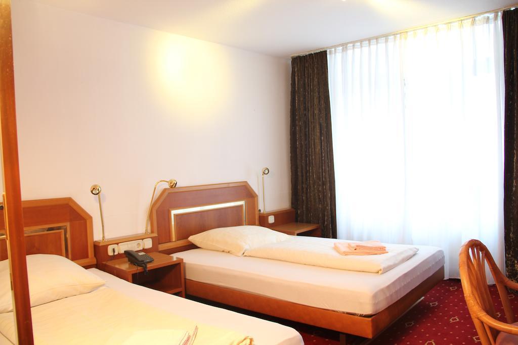 Wali'S Hotel Bielefeld Kültér fotó