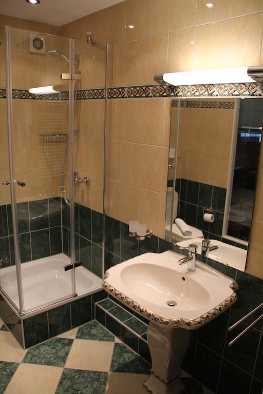 Wali'S Hotel Bielefeld Szoba fotó