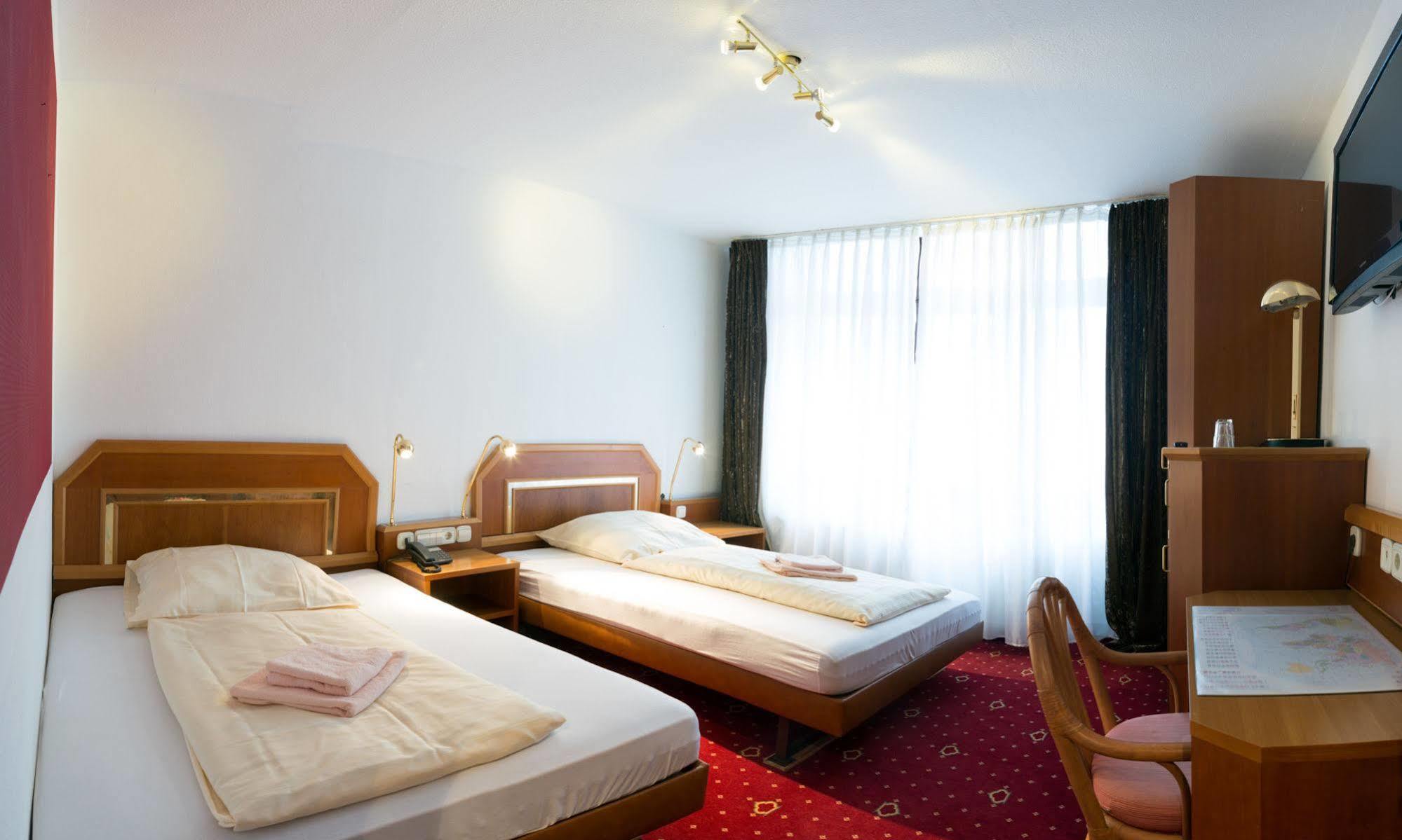 Wali'S Hotel Bielefeld Kültér fotó